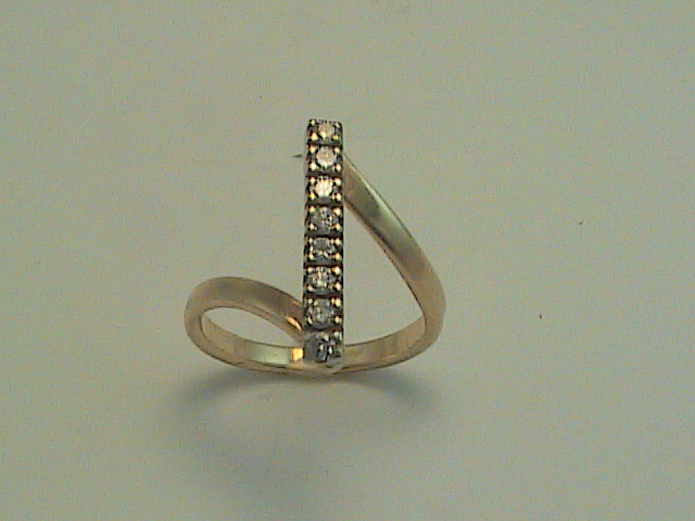 Ladies Diamond Ring